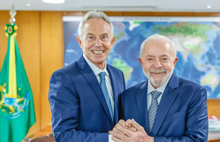 Lula e Tony Blair conversam sobre G20 e combate a extremismo