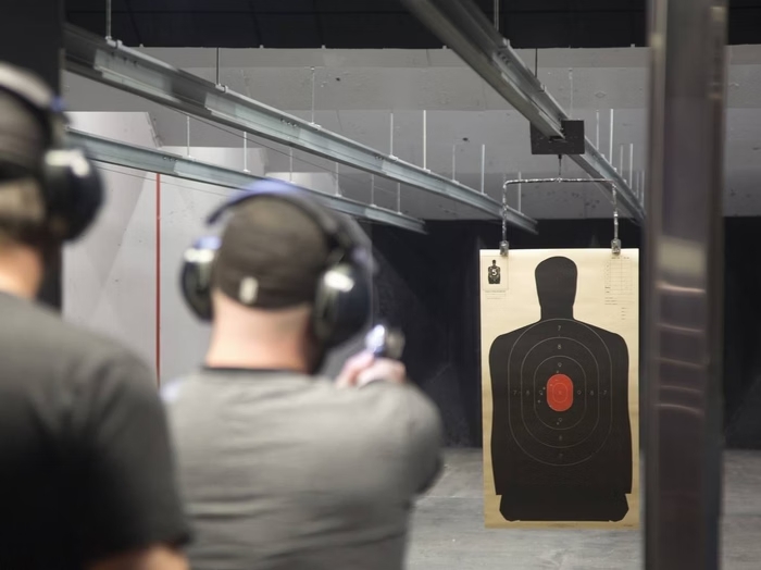 Senado retoma debate sobre texto que permite clubes de tiro próximos a escolas