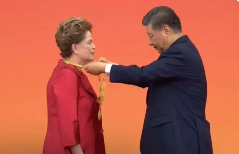 Dilma recebe medalha de presidente chinês Xi Jinping