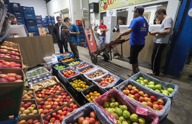 Ceasas de Curitiba, Londrina e Foz do Iguaçu abrem no feriado desta quarta-feira