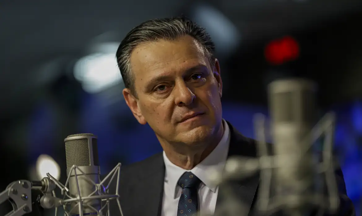 Ministro da Agricultura apoia produtores de carne contra o Carrefour