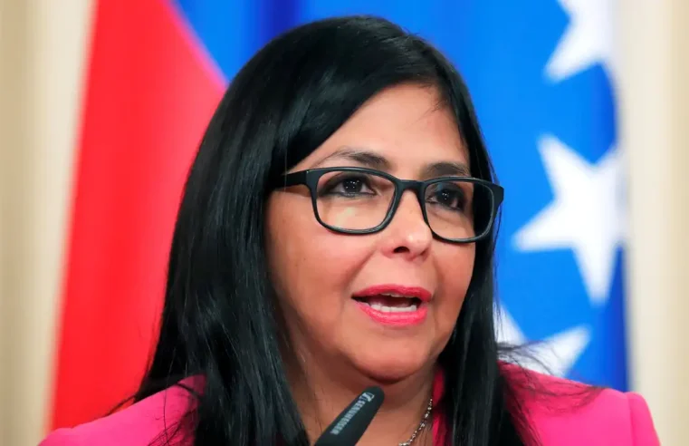 Delcy Rodríguez toma posse como presidente interina da Venezuela