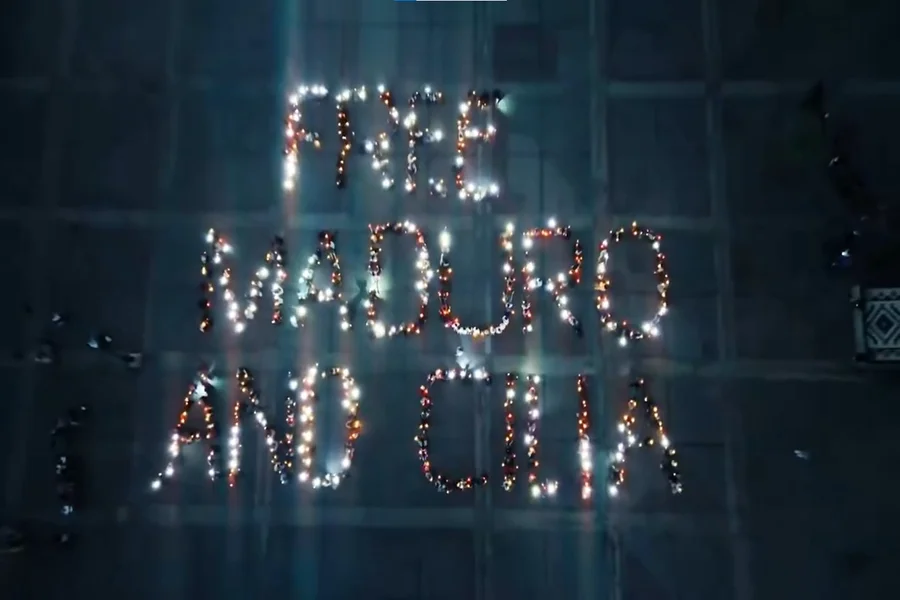 Com velas, ato em Caracas pede libertação de Maduro e Cilia