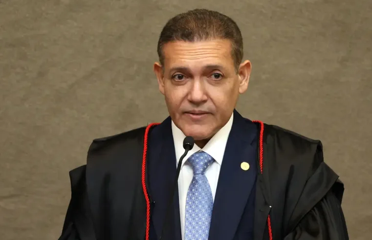 Nunes pede parecer da PGR sobre revisão da condenação de Bolsonaro