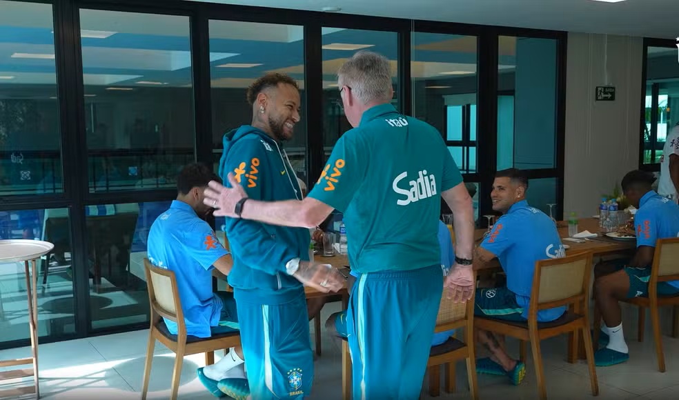 Neymar tem lesão grau 2 na panturrilha e preocupa Seleção Brasileira às vésperas da Copa