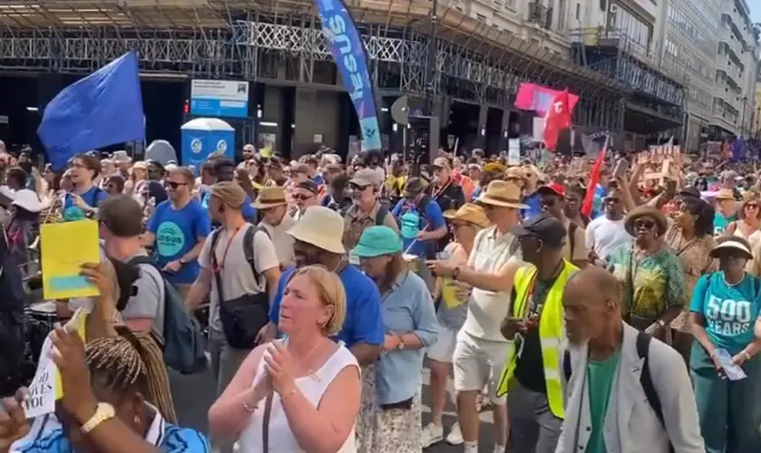Marcha para Jesus retorna a Londres após 25 anos e reúne milhares em ato emocionante