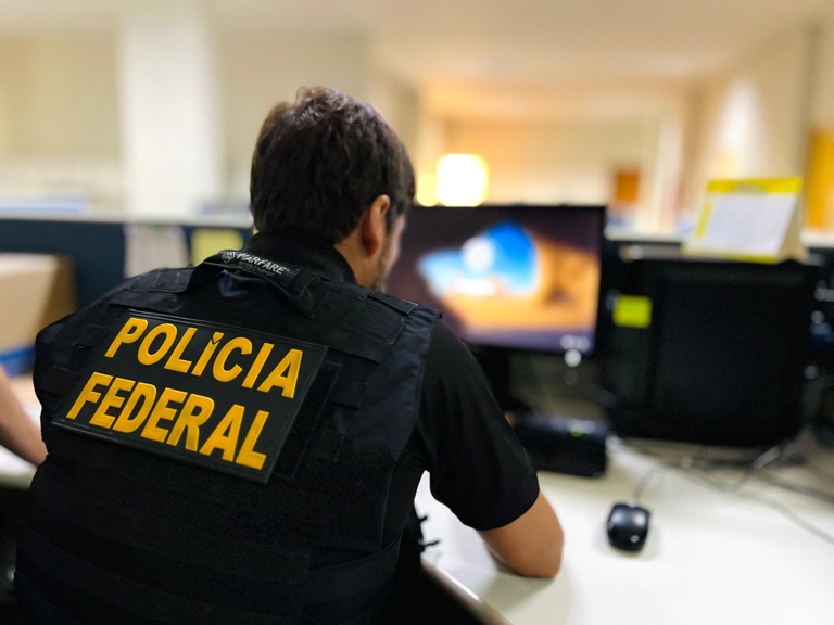PF investiga site falso que simulava página oficial do Governo
