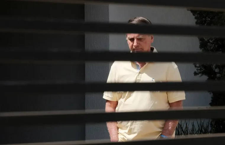 Não houve intuito de descumprir a lei, diz Bolsonaro sobre arma