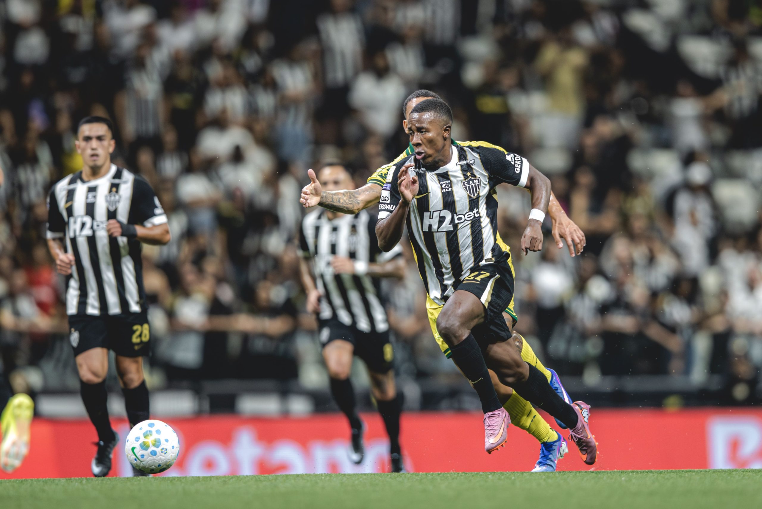 Brasileirão retorna com expectativa de grandes jogos