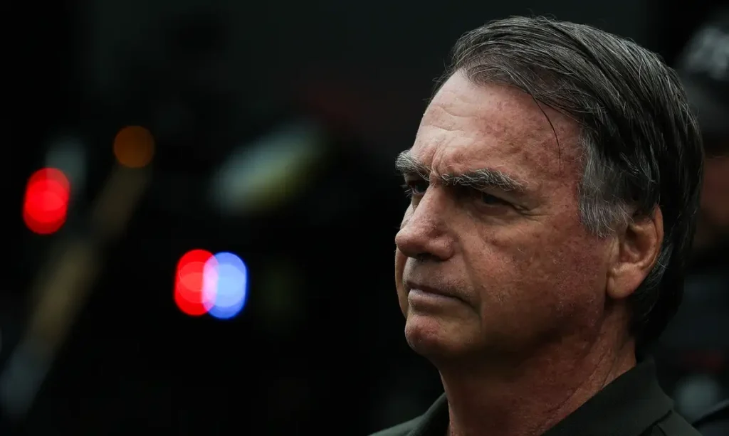 Bolsonaro não sabia que carta seria publicada por Flávio, diz defesa