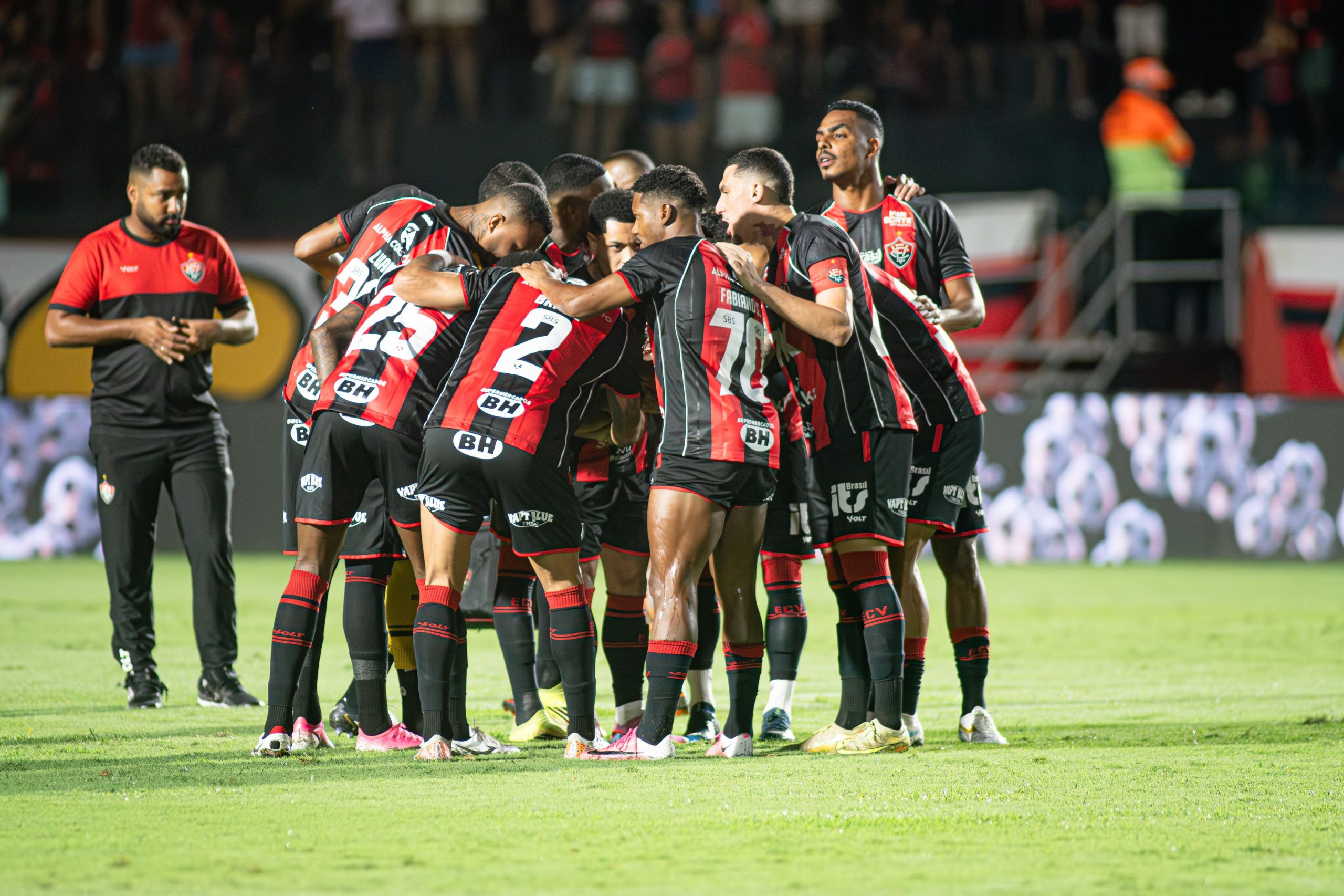 Vitória e Internacional garantem últimas vagas nas quartas da Copa Betano do Brasil