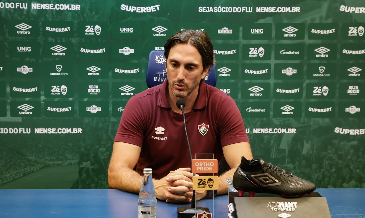 Fluminense demite técnico Zubeldia, após 0 a 0 em casa na Libertadores