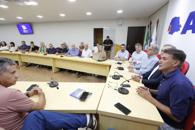 Nossa missão é cuidar das pessoas, diz Paranhos em reunião de posse do Consamu