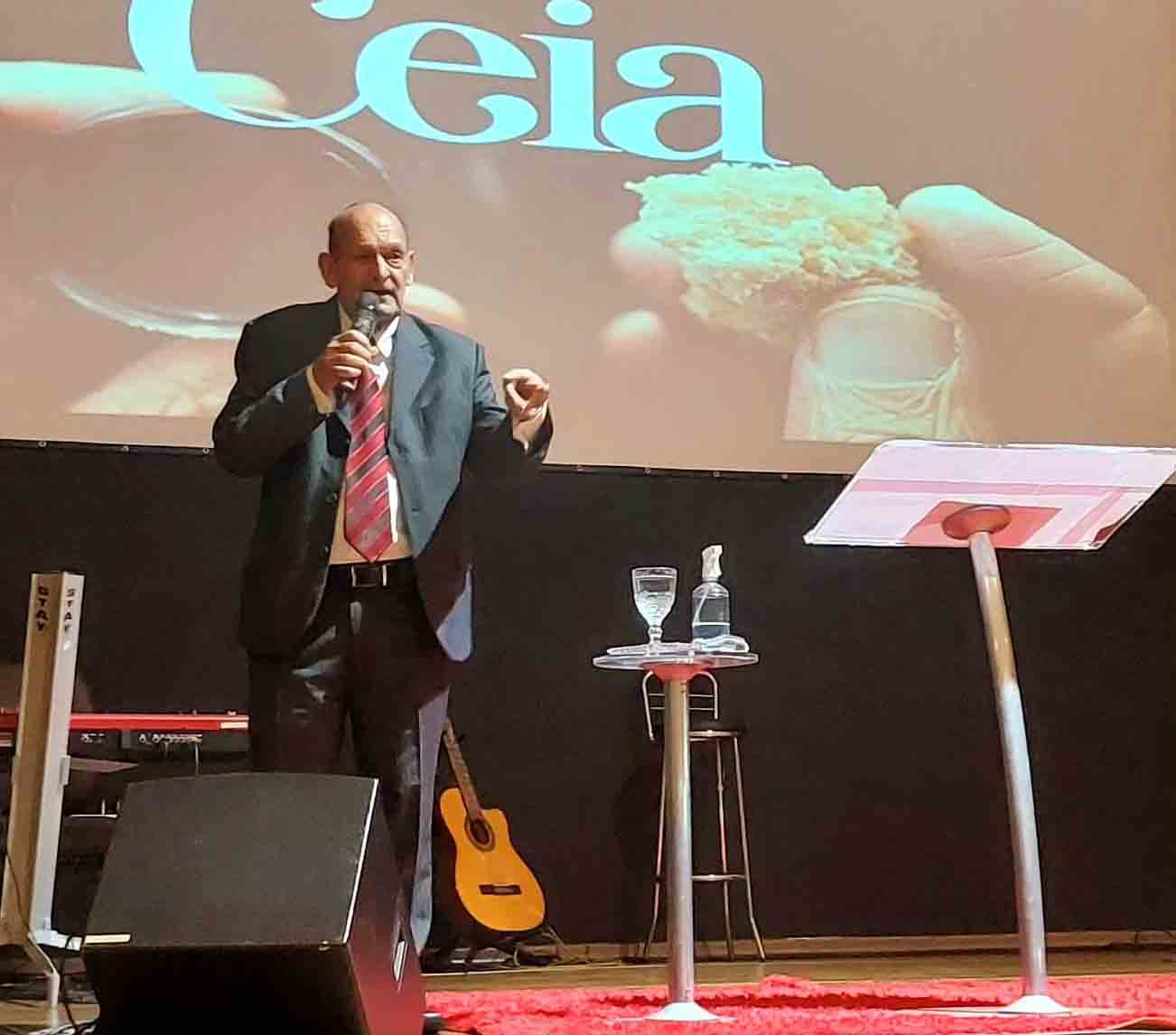 Em culto marcado pela presença de Deus, pastor Osvaldo Zengo é jubilado