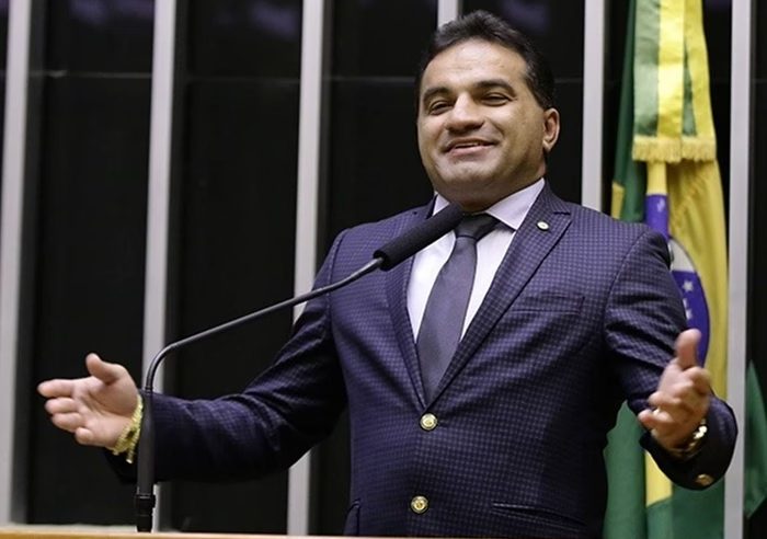 Deputados do PL são denunciados por corrupção em emendas parlamentares