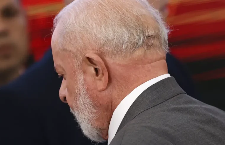 Hemorragia não afeta função cerebral do presidente, diz médico de Lula