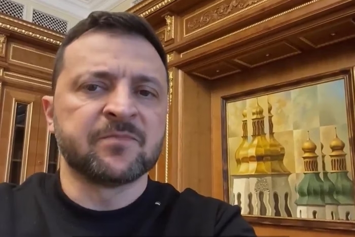 Zelensky afirma que Ucrânia investigará míssil lançado pela Rússia