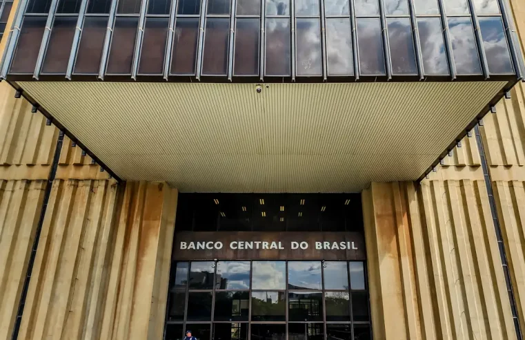 Mercado financeiro eleva previsão da inflação de 5,08% para 5,5%