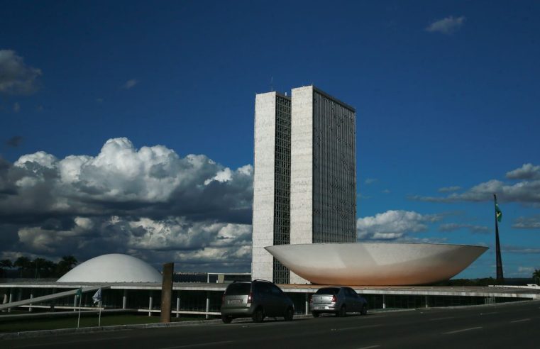 Câmara dos Deputados poderá ter bancada cristã