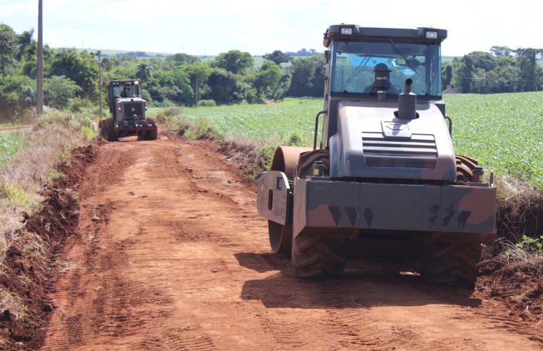 Exército recupera estrada rural em Cascavel após danos causados por exercício militar