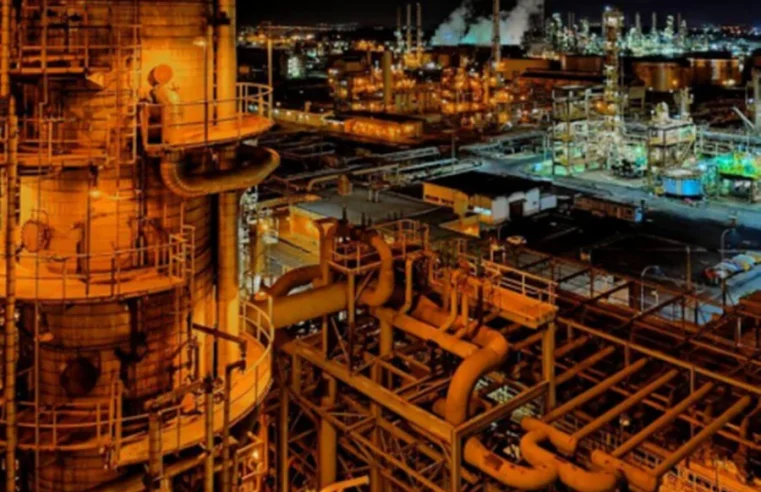 Entenda como a política externa dos EUA pode afetar o petróleo no Brasil