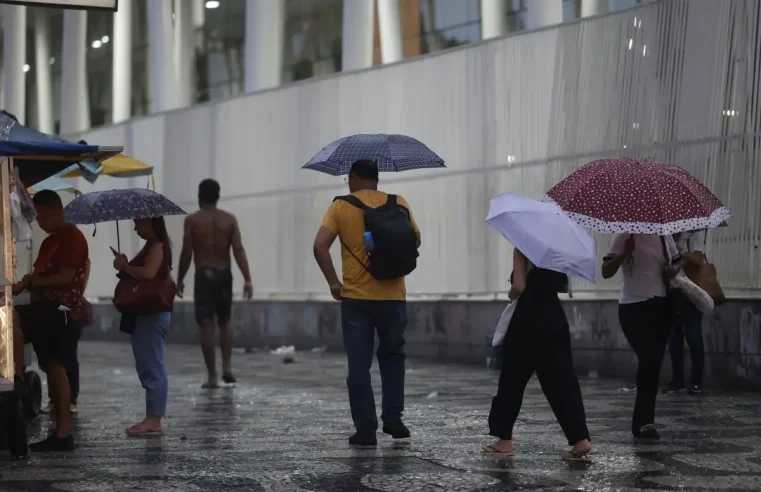 País com maioria das regiões em alerta de chuvas intensas nesta quarta