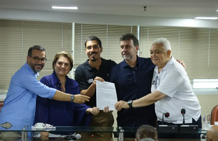 Governo federal destina R$ 12 milhões a escolas de samba do Rio