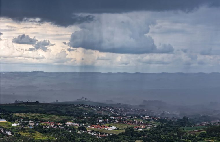 Fim de semana será de chuva na faixa Oeste do Paraná, prevê o Simepar
