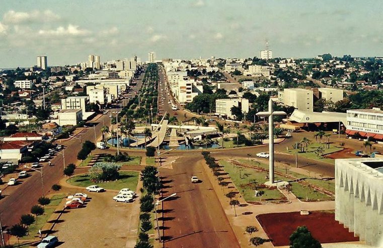 Praça do Migrante, em Cascavel – Década de 1980
