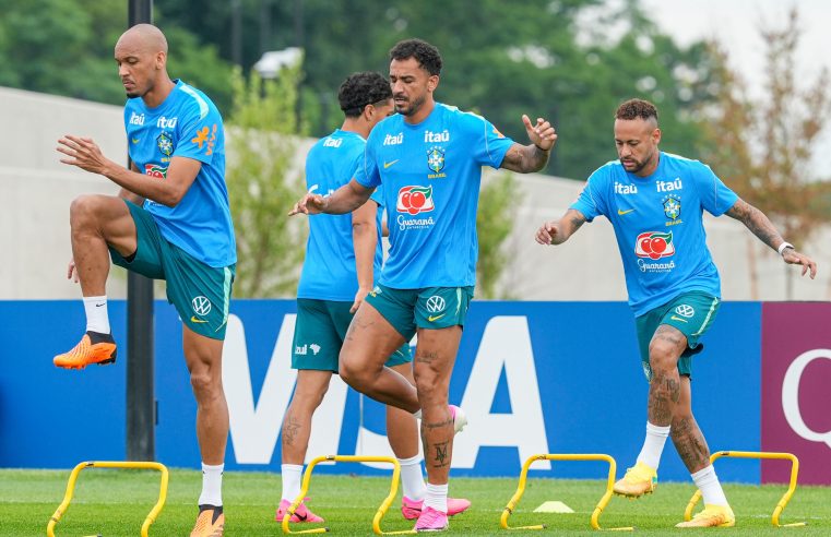 Ainda sem Raphinha, Brasil inicia preparação para as oitavas de final