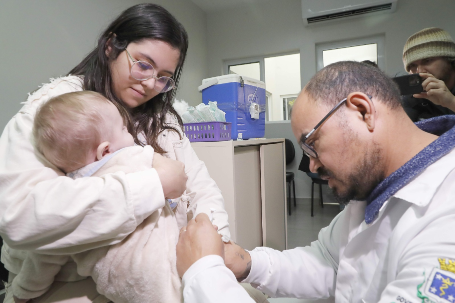 Cascavel agora tem vacina Pneumo 20 gratuita para crianças nas rede pública