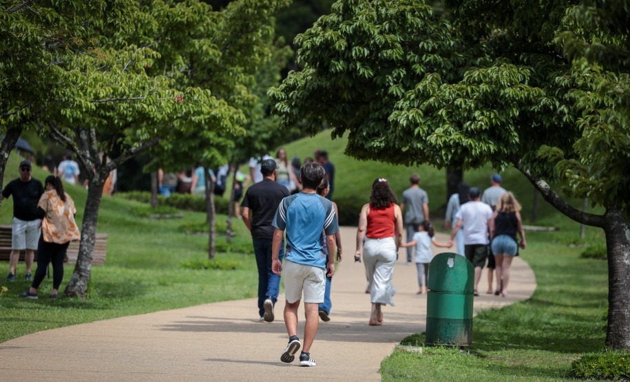 Temperaturas sobem no fim de semana antes de nova frente fria chegar ao Paraná