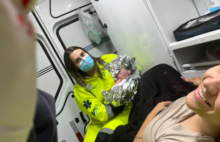 Bebê nasce dentro de ambulância da EPR Iguaçu a caminho do Hospital Universitário, em Cascavel