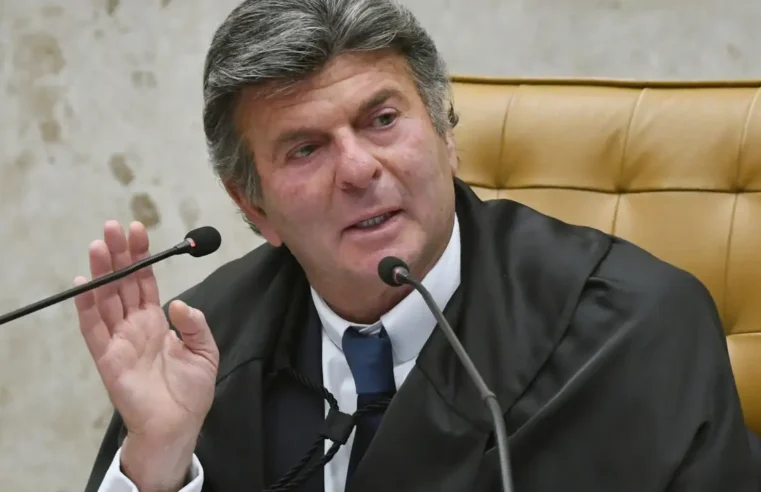 Fux suspende decisão de Dino e restabelece posts sobre Nossa Senhora