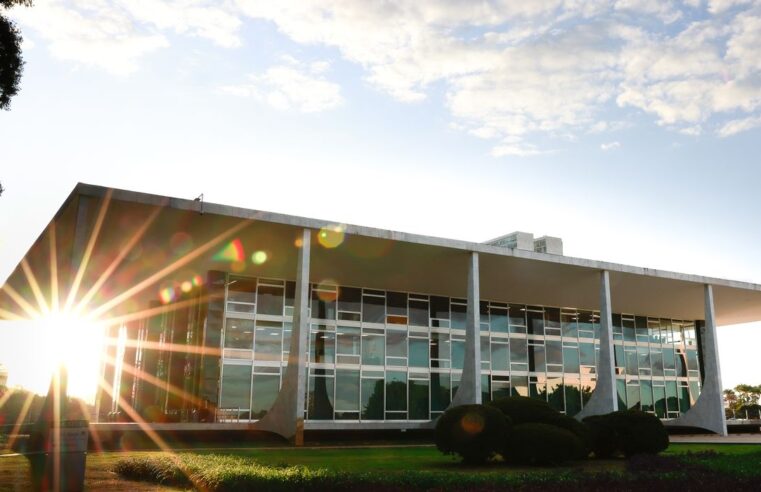 STF deve julgar revisão da condenação de Bolsonaro após eleições